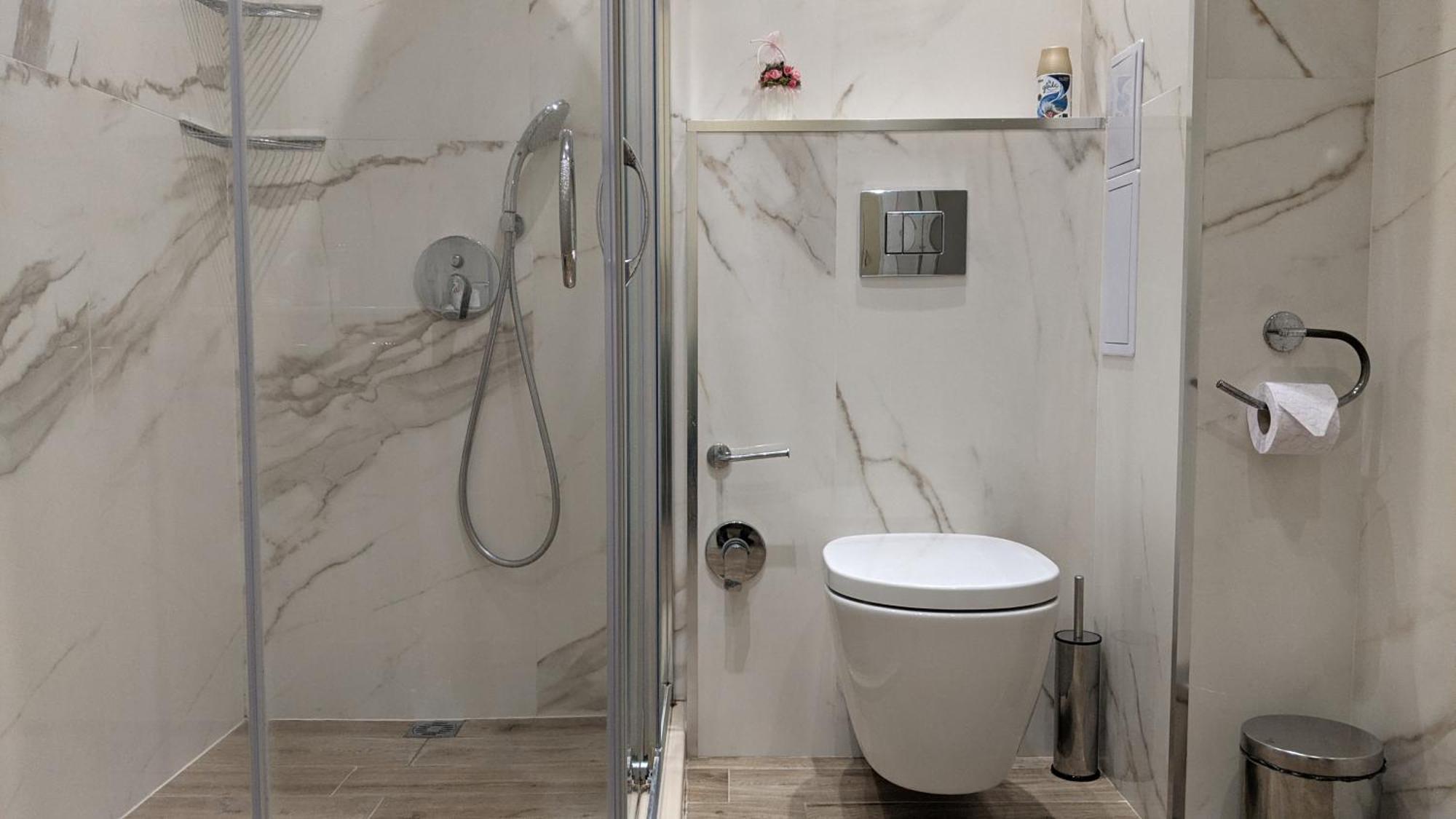 Lux 2 Central Apartment With Garage Plovdiv Luaran gambar
